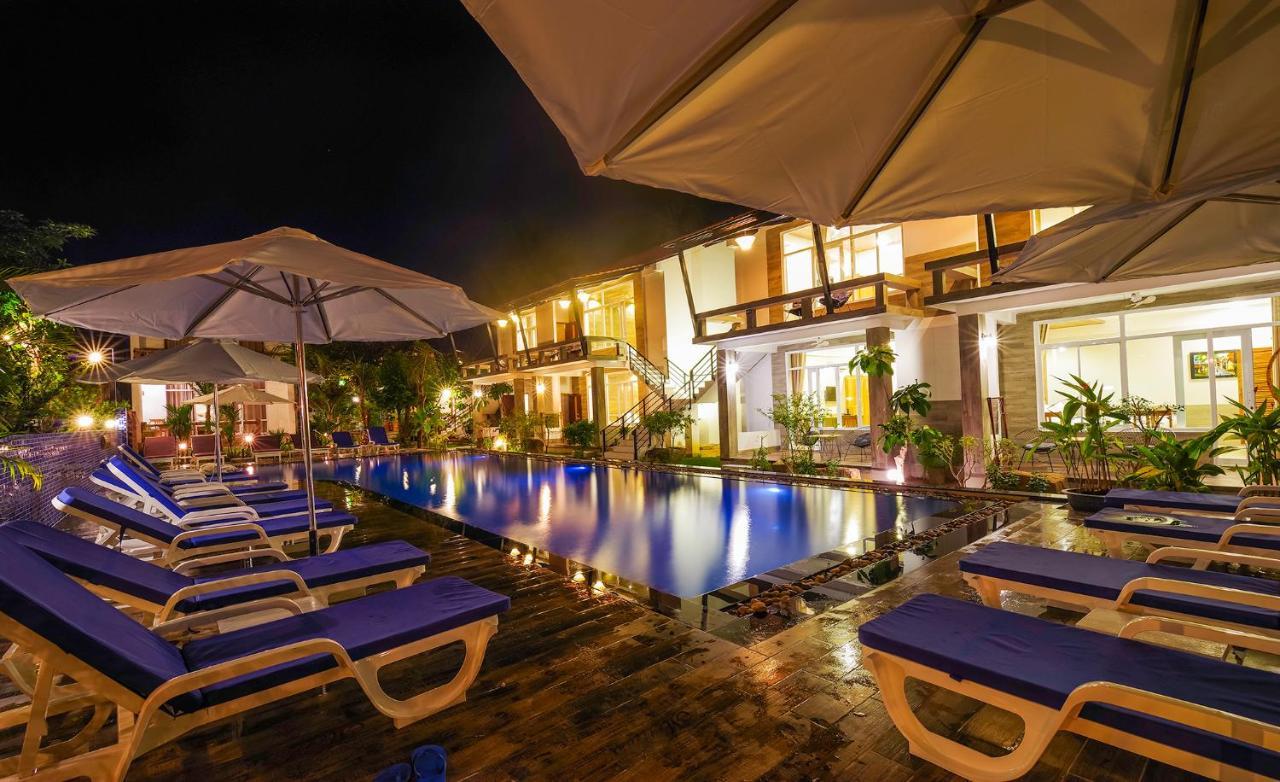 Waves Resort Дуонг-Донг Экстерьер фото
