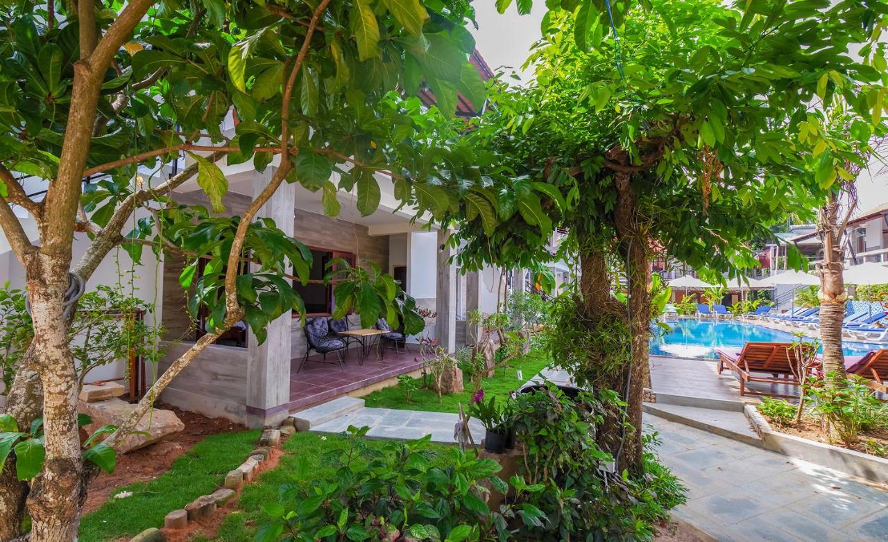 Waves Resort Дуонг-Донг Экстерьер фото