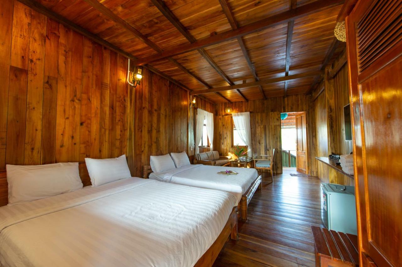 Waves Resort Дуонг-Донг Экстерьер фото