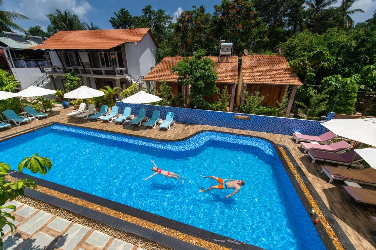 Waves Resort Дуонг-Донг Экстерьер фото