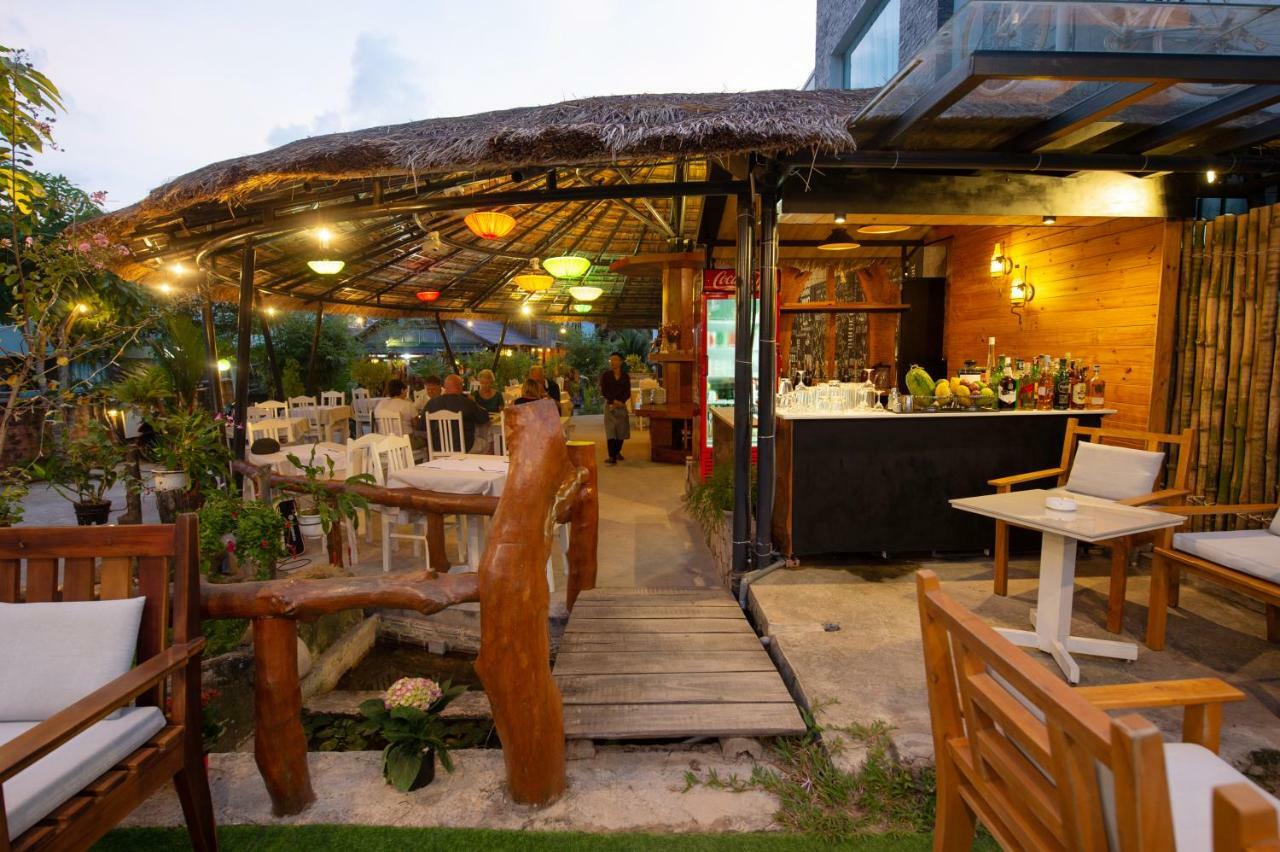 Waves Resort Дуонг-Донг Экстерьер фото