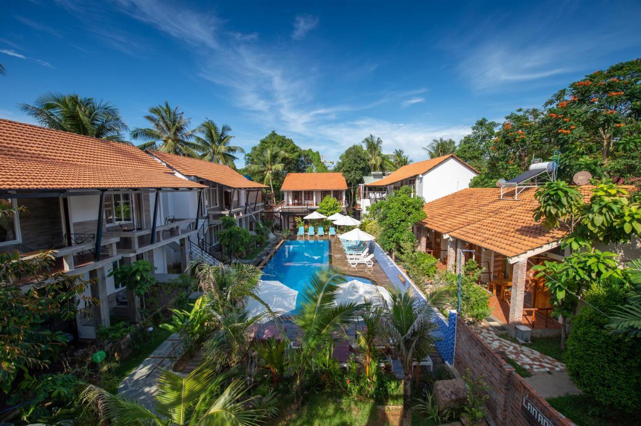 Waves Resort Дуонг-Донг Экстерьер фото